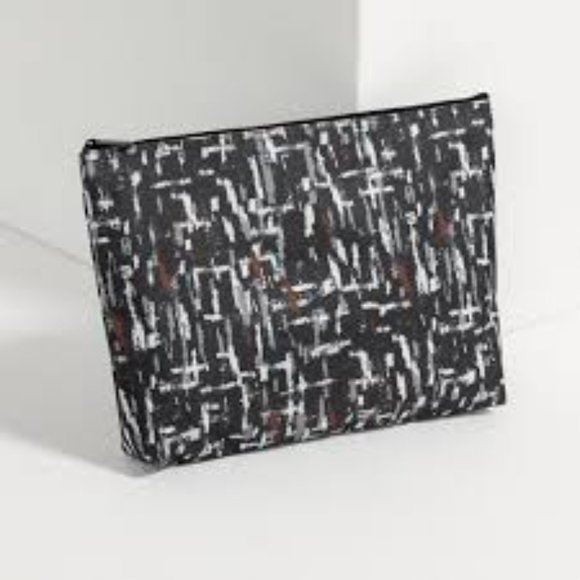 Thirty One Zipper Pouch-NWOT - Picture 1 of 7